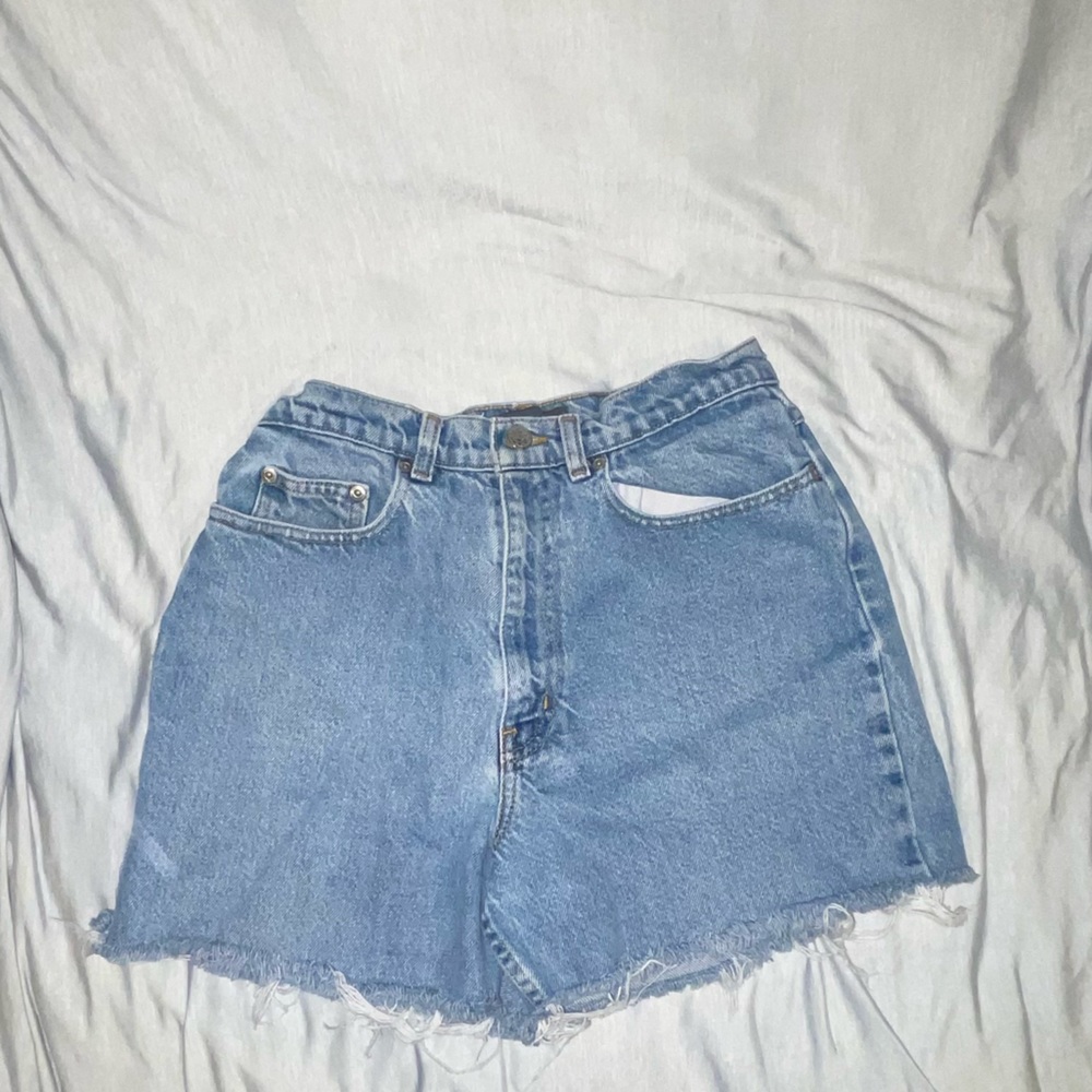 Lovely shorts for summer, super comfortable and not tight but perfect fit!